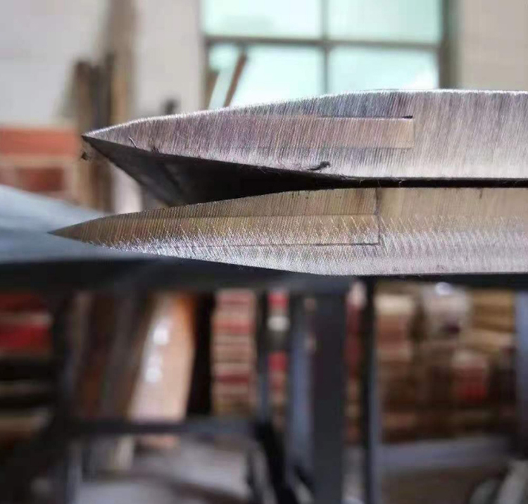 刀口(kou)鑲鋼刀