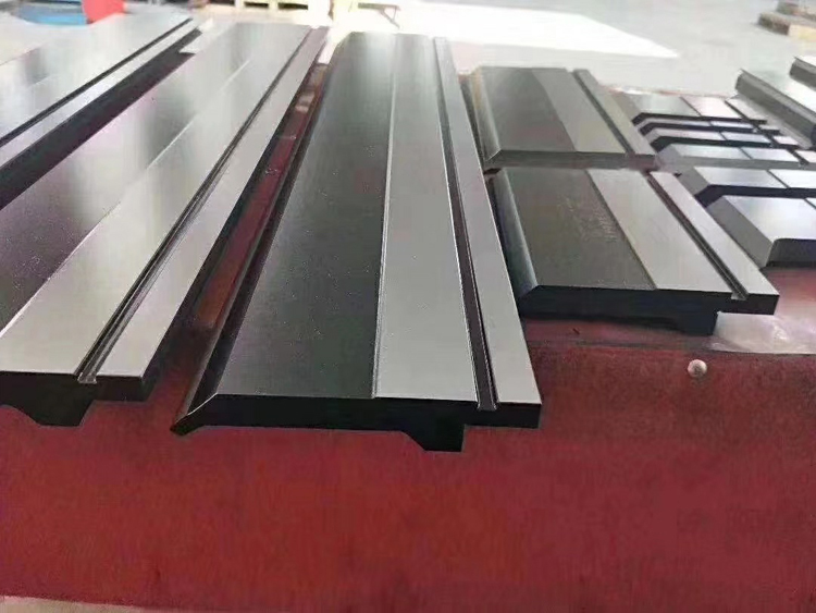 折彎(wan)機模具(jù)